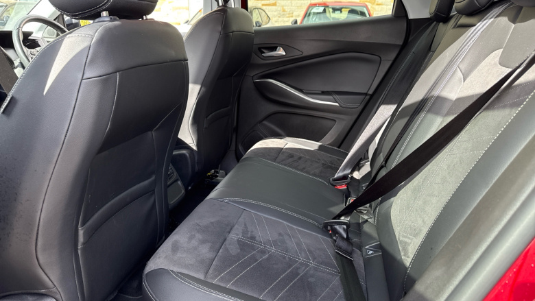 Vauxhall Grandland 1.2 Turbo Ultimate 5dr Petrol Hatchback